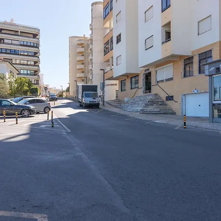 Colunas - Silhueta Citadina Apartment