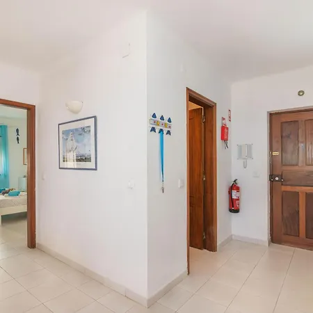 Colunas - Silhueta Citadina Apartament